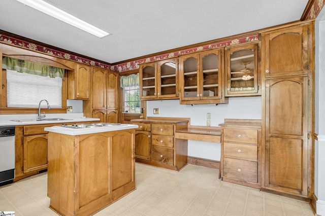 12 First Baptist Church Road, Piedmont, SC 29673