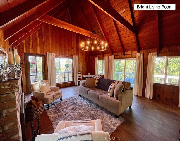 269 Hillside Road, Lake Arrowhead, CA 92352