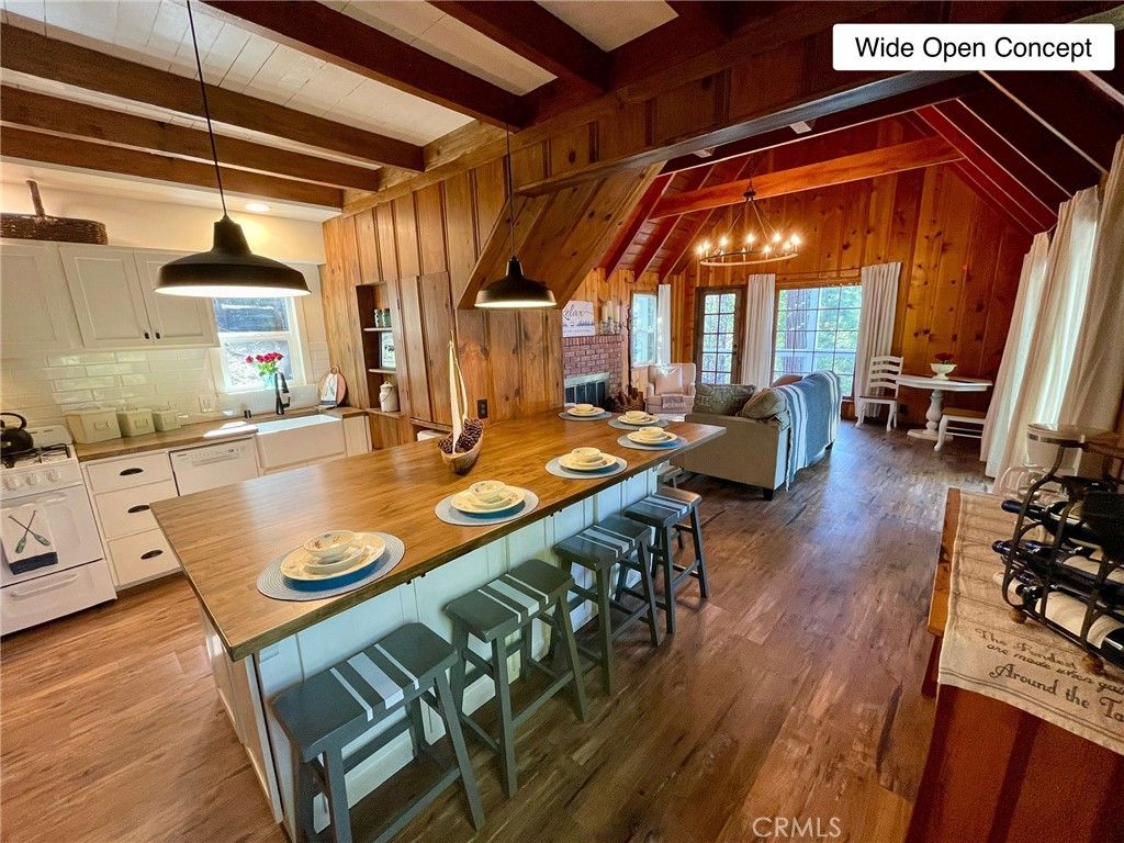 Image 17 of property listing at 269 Hillside Road, Lake Arrowhead, CA 92352