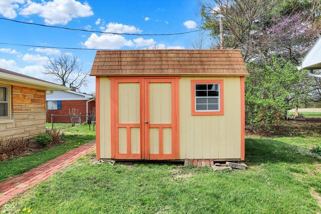 2104 Radcliffe Avenue, Indianapolis, IN 46227