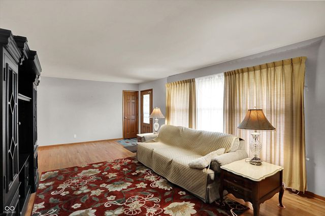 2104 Radcliffe Avenue, Indianapolis, IN 46227