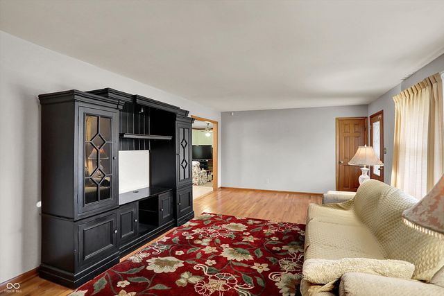 2104 Radcliffe Avenue, Indianapolis, IN 46227