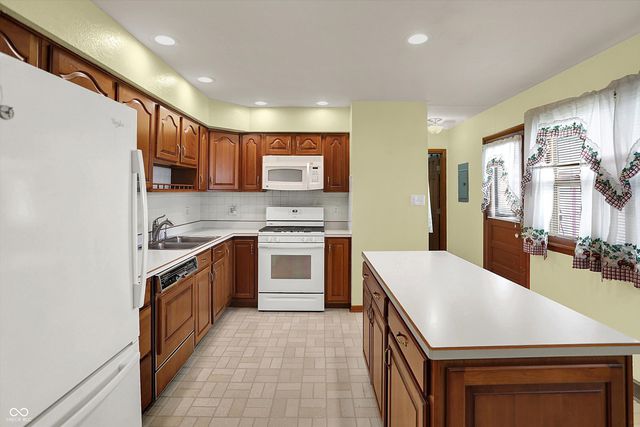 2104 Radcliffe Avenue, Indianapolis, IN 46227