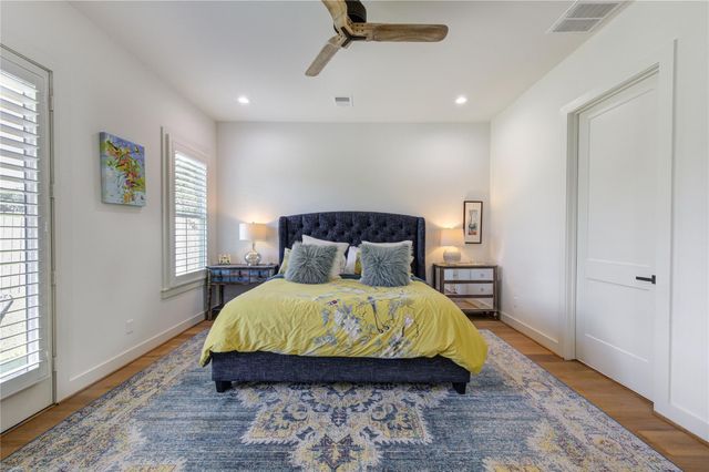 1003 Wakefield Drive, Houston, TX 77018