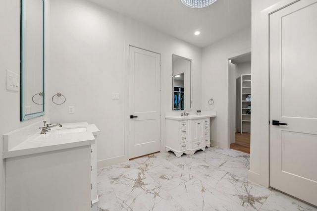 1003 Wakefield Drive, Houston, TX 77018