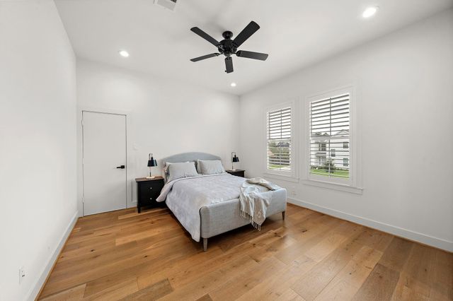1003 Wakefield Drive, Houston, TX 77018