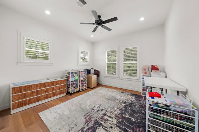 1003 Wakefield Drive, Houston, TX 77018