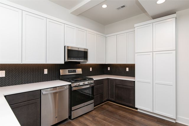 217 Maple Street, Des Moines, IA 50309