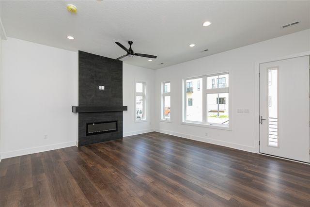 217 Maple Street, Des Moines, IA 50309
