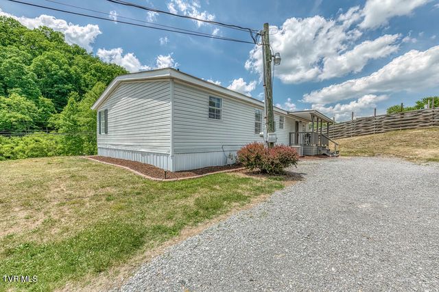 1993 Feathers Chapel Road, Blountville, TN 37617