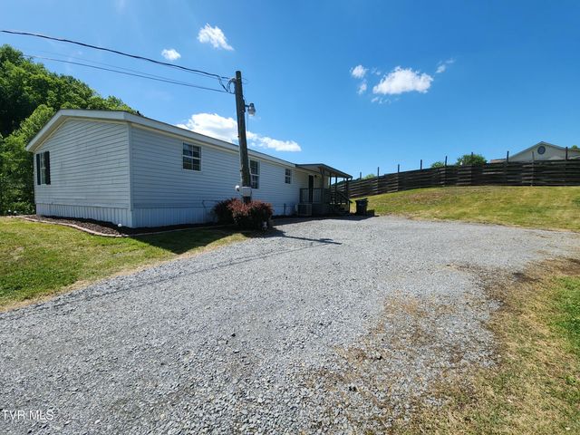 1993 Feathers Chapel Road, Blountville, TN 37617