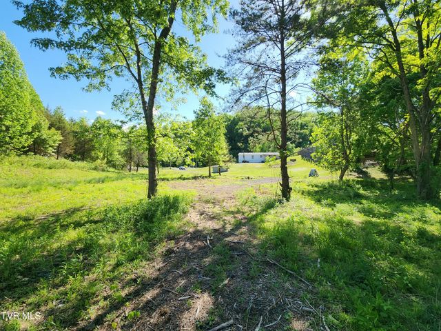 1993 Feathers Chapel Road, Blountville, TN 37617