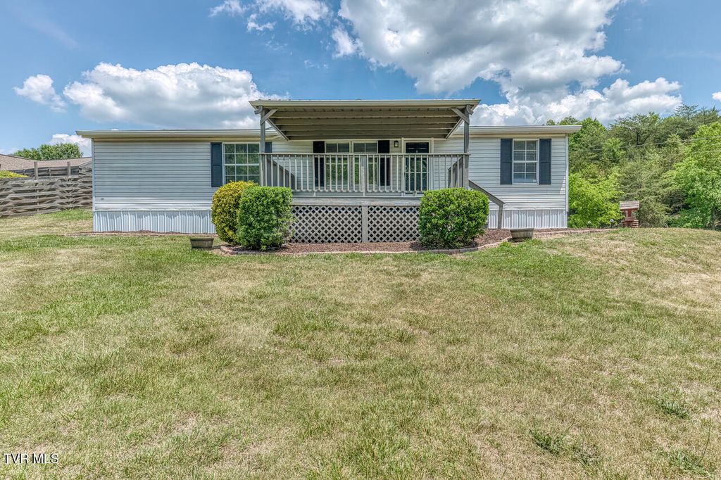 1993 Feathers Chapel Road, Blountville, TN 37617