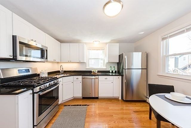 150 Brown St 2L, Waltham, MA 02453