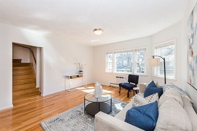 150 Brown St 2L, Waltham, MA 02453