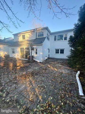 405 HILLCREST RD, York, PA 17403