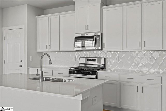 105 Bechler Drive, Gray Court, SC 29645