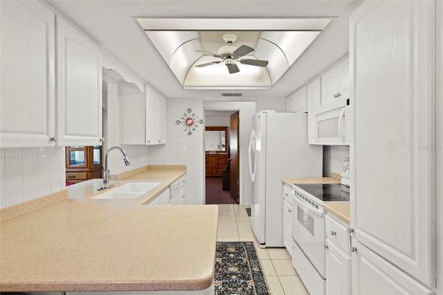 2804 W 27TH AVE DR, Bradenton, FL 34205