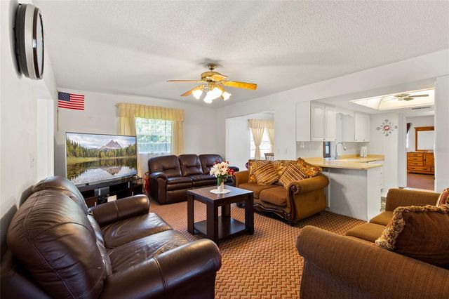 2804 W 27TH AVE DR, Bradenton, FL 34205