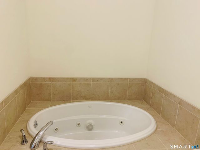 200 Harbour Close 514, New Haven, CT 06519