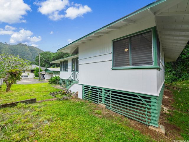 2930 Kolomona Place A, Honolulu, HI 96822
