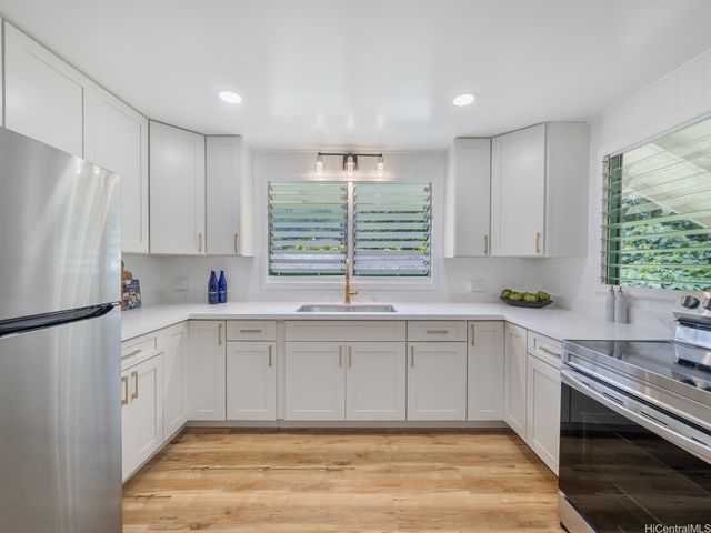 2930 Kolomona Place A, Honolulu, HI 96822
