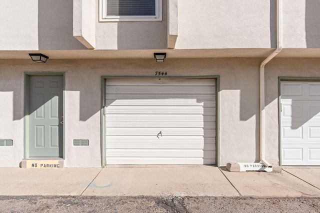 7544 Prairie Road NE, Albuquerque, NM 87109