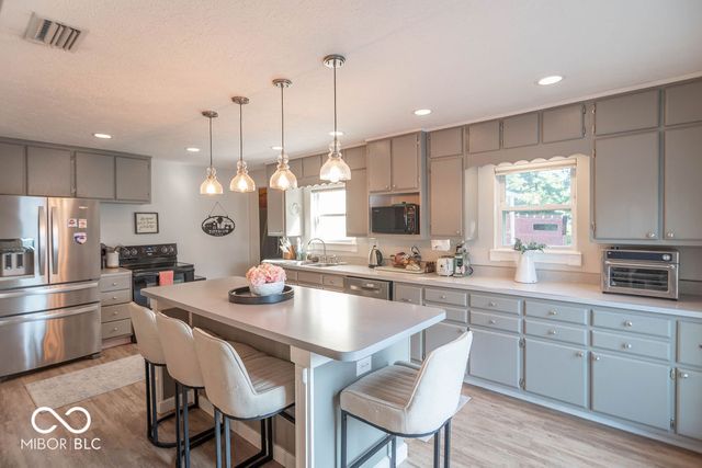 71 W County Road 500 S, Clayton, IN 46118