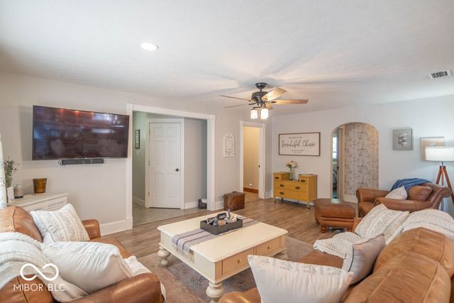 71 W County Road 500 S, Clayton, IN 46118