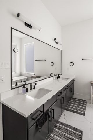 3032 Lamar St, Houston, TX 77003
