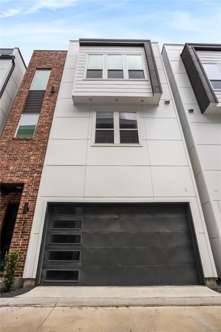 3032 Lamar St, Houston, TX 77003