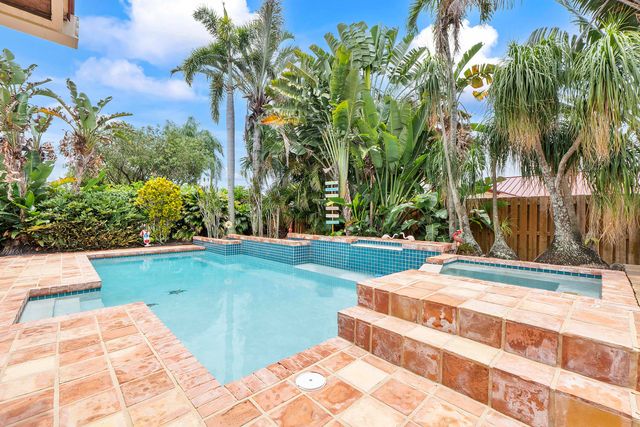 10662 NW 7th Place, Coral Springs, FL 33071