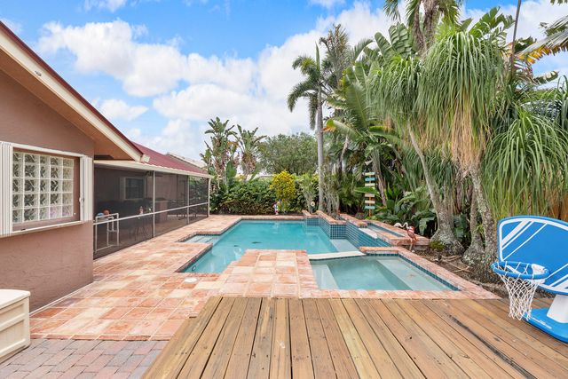 10662 NW 7th Place, Coral Springs, FL 33071