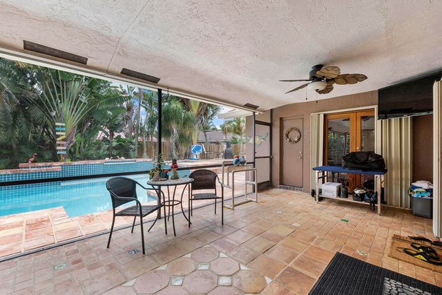 10662 NW 7th Place, Coral Springs, FL 33071