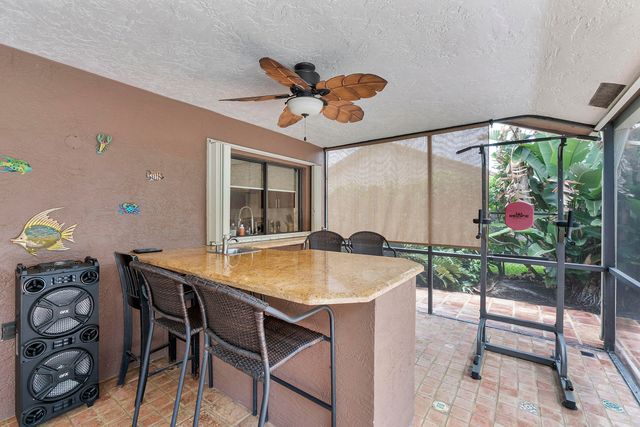 10662 NW 7th Place, Coral Springs, FL 33071