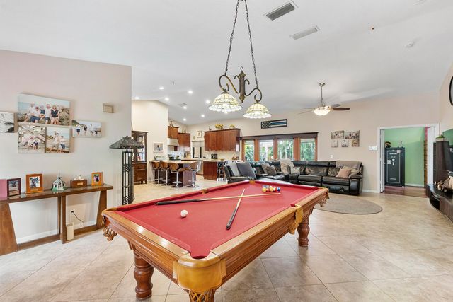 10662 NW 7th Place, Coral Springs, FL 33071