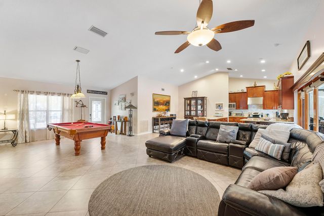 10662 NW 7th Place, Coral Springs, FL 33071