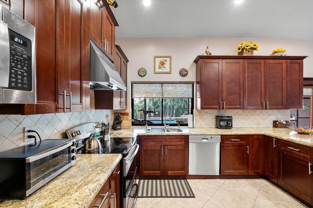 10662 NW 7th Place, Coral Springs, FL 33071
