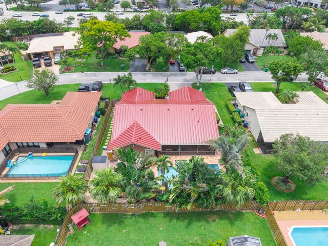 10662 NW 7th Place, Coral Springs, FL 33071