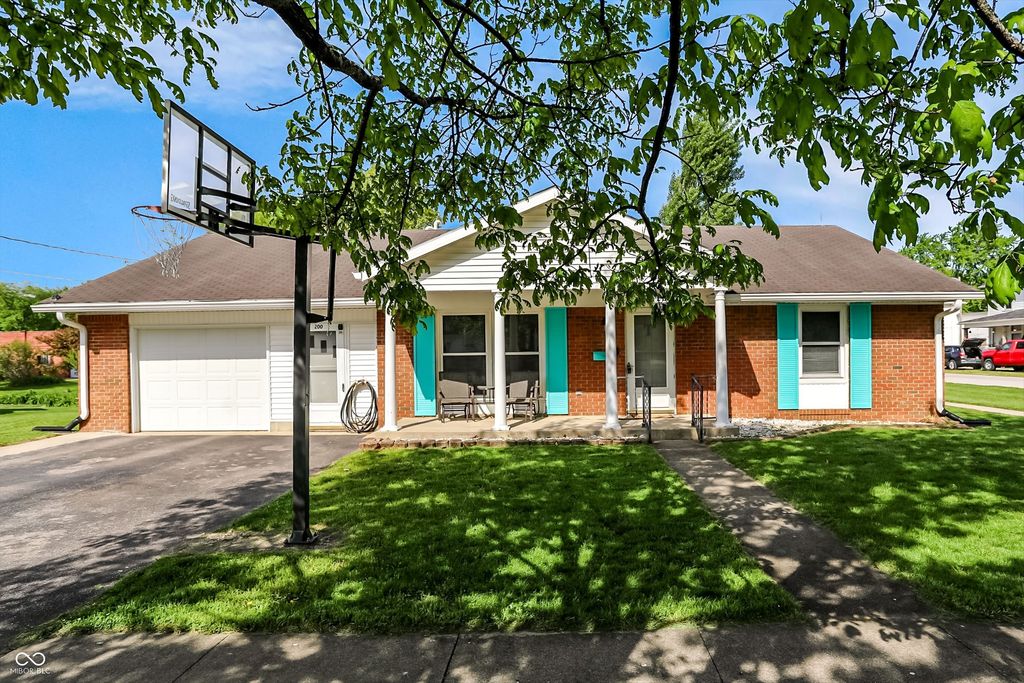 200 S Vine Street, Thorntown, IN 46071