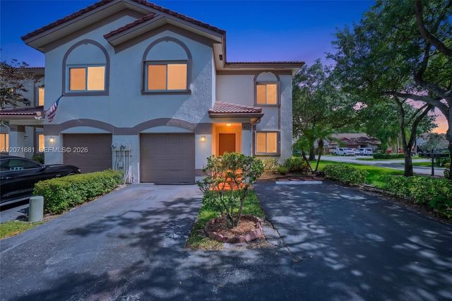 937 NW 104th Way, Coral Springs, FL 33071