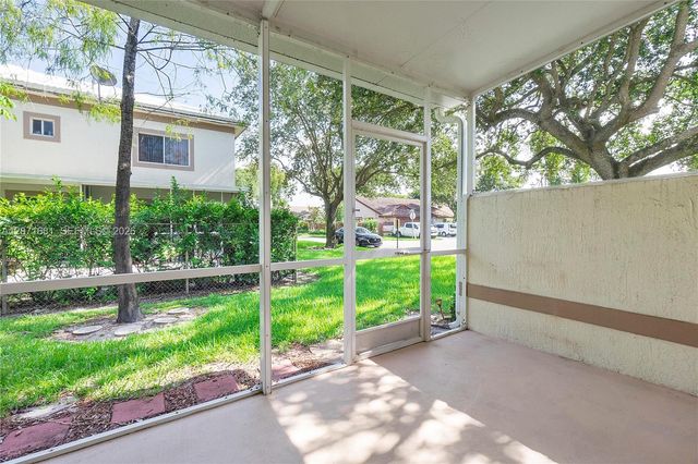 937 NW 104th Way, Coral Springs, FL 33071