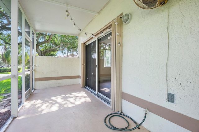 937 NW 104th Way, Coral Springs, FL 33071