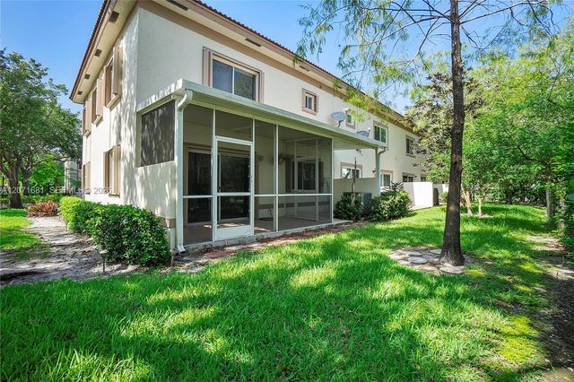 937 NW 104th Way, Coral Springs, FL 33071