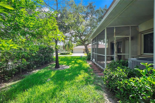 937 NW 104th Way, Coral Springs, FL 33071