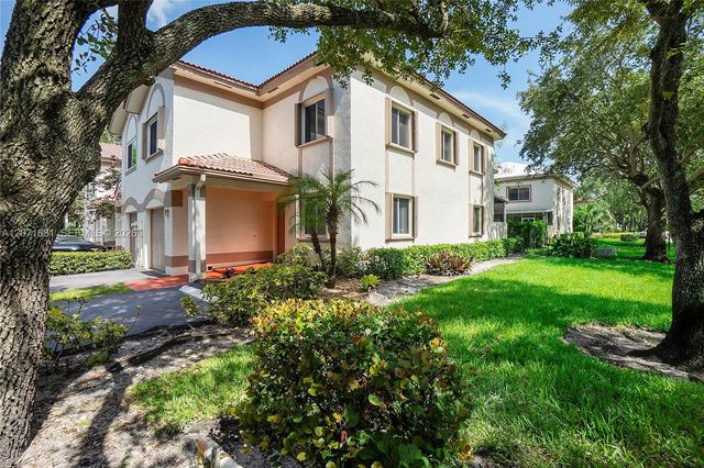 937 NW 104th Way, Coral Springs, FL 33071