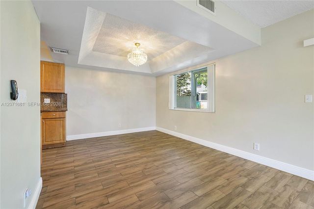 937 NW 104th Way, Coral Springs, FL 33071