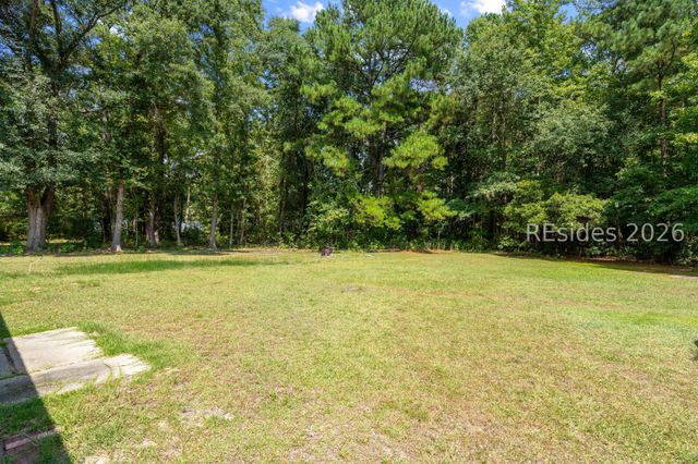 9258 S Jacob Smart Blvd, Ridgeland, SC 29936