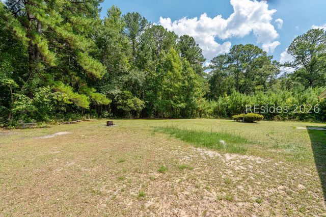 9258 S Jacob Smart Blvd, Ridgeland, SC 29936