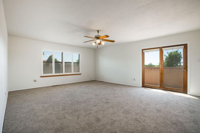 636 Grant Boulevard SW, Los Lunas, NM 87031
